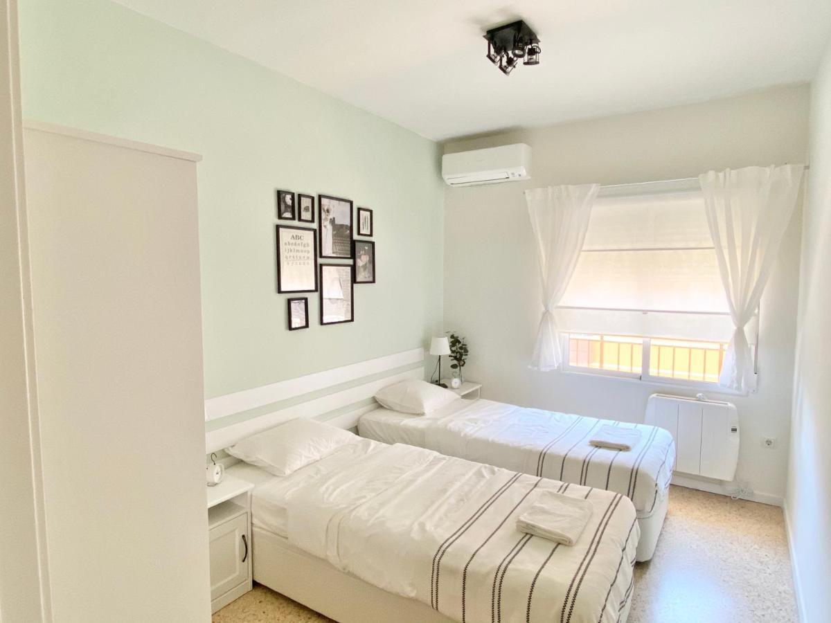 Apartamento "Navarra" 350M De La Playa Playa de Gandia Bagian luar foto